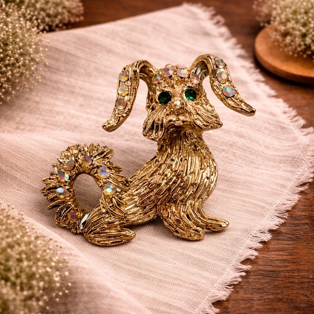 Vintage Multicolored Rhinestones Gold Tone Puppy Dog‎ Lapel Pin Brooch